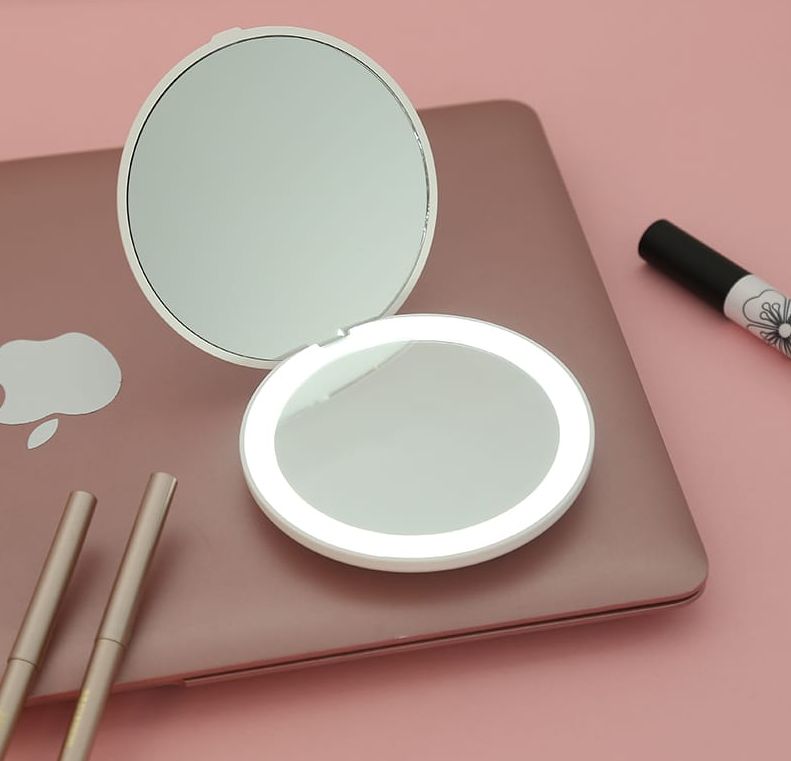 KW018 Handheld Pocket Mirror